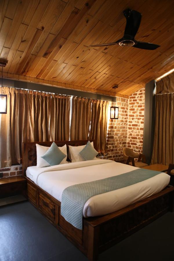 Granny'S Den Resort Rajpur Exterior photo
