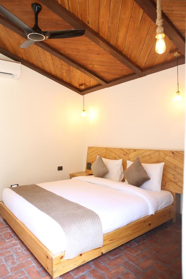 Granny'S Den Resort Rajpur Exterior photo