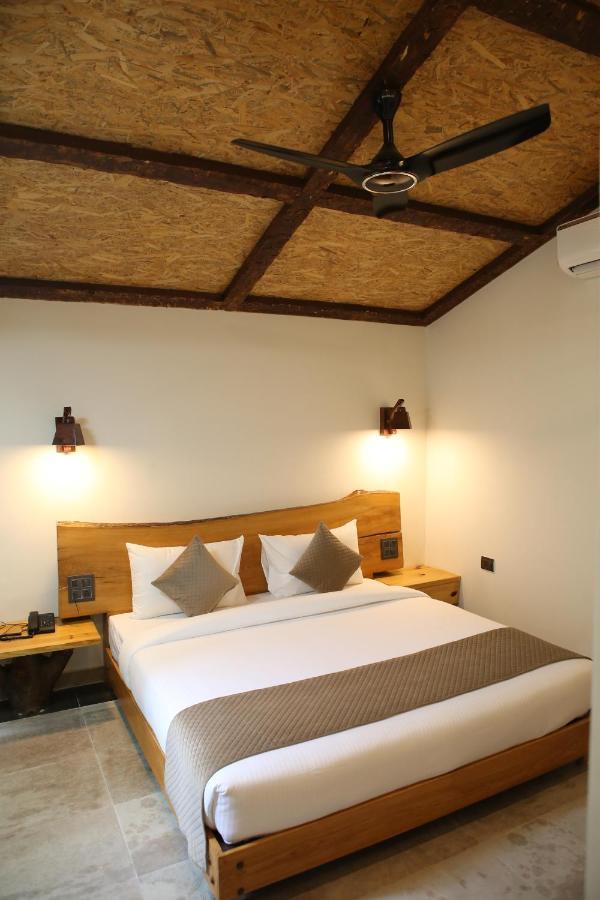 Granny'S Den Resort Rajpur Exterior photo